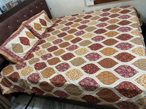 Ajrakh Collection | 100x108 Inches | 8.33x9 Feet King Size Bed Sheet | 2 Pillow Covers | Fast Colours - Image 3